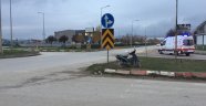 Otomobil ile motosiklet çarpıştı 1 yaralı