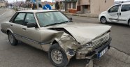Otomobil kamyonetle çarpıştı: 1 yaralı