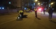 Otomobil motosiklete çarptı: 2 yaralı