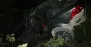 Otomobil şarampole yuvarlandı: 1 'i Ağır 3 yaralı