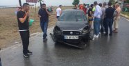 Otomobil sürücüsü direksiyon hakimiyetini kaybederek refüje çıktı: 1 yaralı