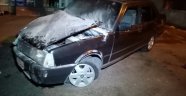 Otomobiliyle önce duvara çarptı sonra olay yerinden kaçtı