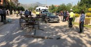 Otomobille at arabası çarpıştı: 1'i ağır 2 yaralı
