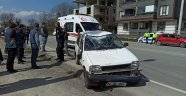 Otomobille bisiklet çarpıştı: 1 yaralı