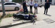 Otomobille çarpışan motosikletli yaralandı