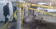 Otomobille minibüs çarpıştı: 1 ölü 1 yaralı