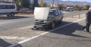 Otomobiller çarpıştı: 1 yaralı