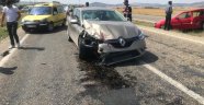 Otomobiller çarpıştı: 6 yaralı