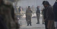 Pakistan'da camide patlama: 10 yaralı