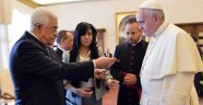 Papa, Filistin Devlet Başkanı Abbas'la görüştü