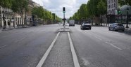 Paris sokaklarında korona sessizliği