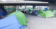 Paris'te insanlık dışı mülteci kampı tahliye edildi