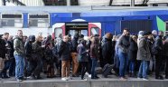 Paris ve çevresinde tren seferleri iptal edildi