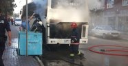 Park halindeki otobüs alev aldı