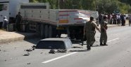 Polis aracı TIR'a çarptı: 2 şehit, 2 yaralı