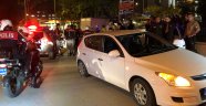 Polisin "Dur ihtarına" uymayan şüpheliler kaza yaptı