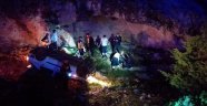 Polisten kaçan otomobil şarampole yuvarlandı: 3 yaralı