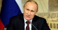 Putin: Annem babamdan gizli beni vaftiz ettirmişti