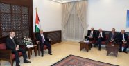 Putin Filistin Başbakanı Mahmud Abbas ile görüştü