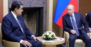 Putin ile görüşen Maduro: "Ayağa kalktık ve zafer kazanacağız"