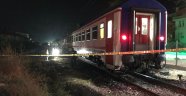 Raylara düşen kadın trenin altında kalarak hayatını kaybetti