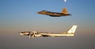 Rus savaş uçakları ABD bombardıman uçaklarına engelleme yaptı