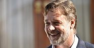 Russell Crowe'den Cem Yılmaz tweetleri
