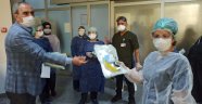 Sağlık çalışanlarına ücretsiz koruyucu yüz siper maskesi