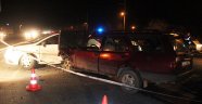 Sakarya'da iki otomobil çarpıştı: 4 yaralı