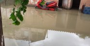 Samandağ'da yağışlar sele neden oldu