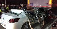 Samsun'da otomobil tırın altına girdi: 1 ölü