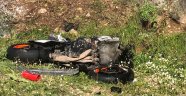 Şarampole savrulan otomobil alev alev yandı: 2 yaralı
