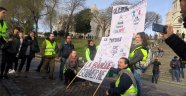 Sarı Yelekliler gösterilerini Paris'teki turistik yerlere taşıdı