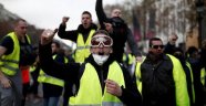 Sarı Yeleklilere Champs-Elysees'de protesto yasağı
