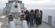 Savaş gemisine yoğun ilgi