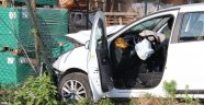 Savrulan otomobil bahçe'ye daldı; 4 yaralı