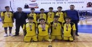 Şehit Erdal Alpkılıç Ortaokulu Voleybolda birincisi oldu