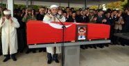 Şehit polis memuru toprağa verildi