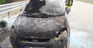 Seyir halindeki araç alev alev yandı