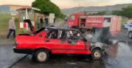 Seyir halindeki otomobil alev alev yandı