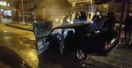 Seyir halindeyken yanan otomobil hurdaya döndü
