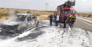 Seyir halindeyken yanan otomobil küle döndü