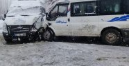 Şırnak'ta öğretmen servisi kaza yaptı: 6 yaralı