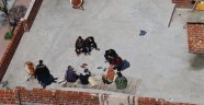 Sokağa çıkamayınca damlara çıktılar