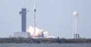SpaceX Crew Dragon uzay aracını başarılı bir şekilde fırlattı