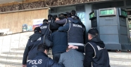 Suç örgütüne 11 tutuklama
