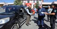 Sürücülere yangın söndürme tüpü hediye edildi