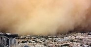 Suudi Arabistan'da kum fırtınası hayatı felç etti