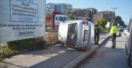Takla atan araçtan sağ kurtuldu