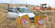 Takla atan otomobildeki 4 kişi yaralandı